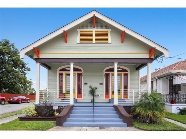 Front Door View - 1641 Alvar St
