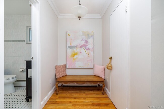 Building Photo - 44 Frazer Dr