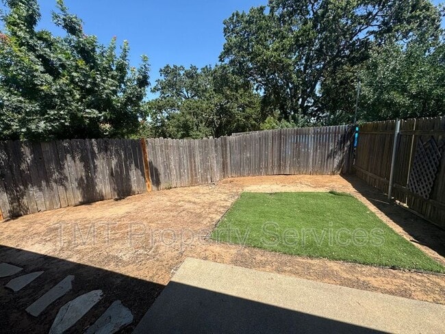Building Photo - 9341 Camada Ct