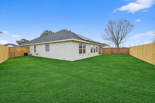 Building Photo - 21519 Sapphire Ct