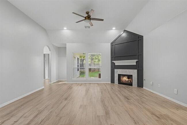 Building Photo - 7822 Mary Katheryn's Crossing