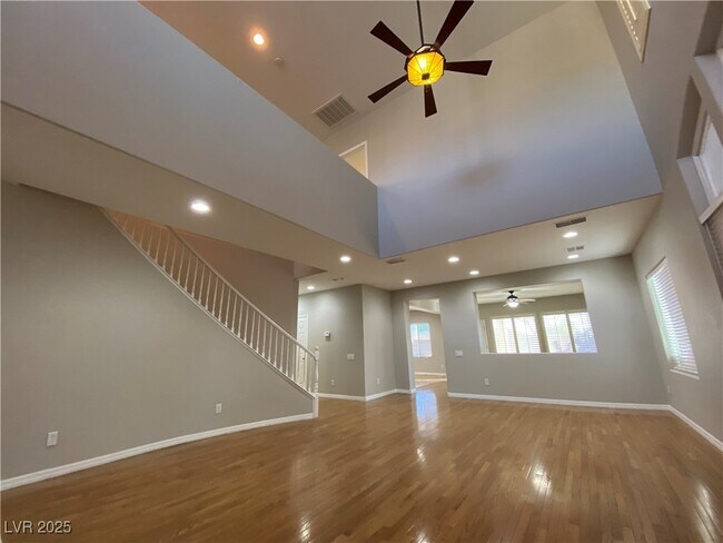 Building Photo - 3509 W Birdwatcher Ave