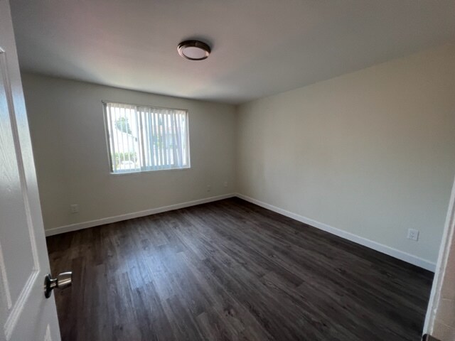 Building Photo - 14607 Gilmore St