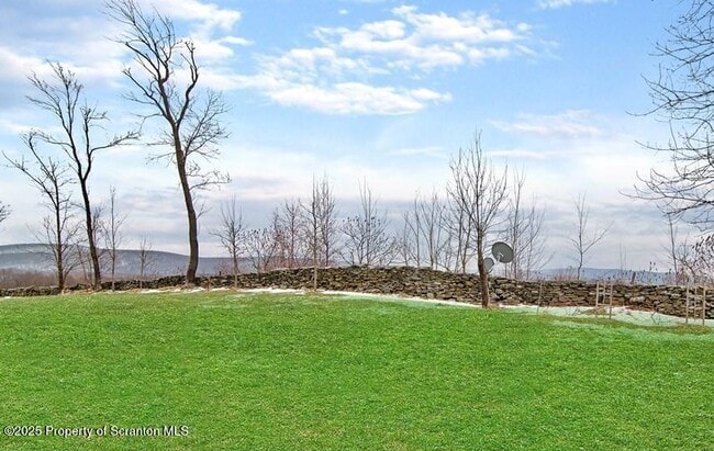 Building Photo - 1002 Cir Green Dr