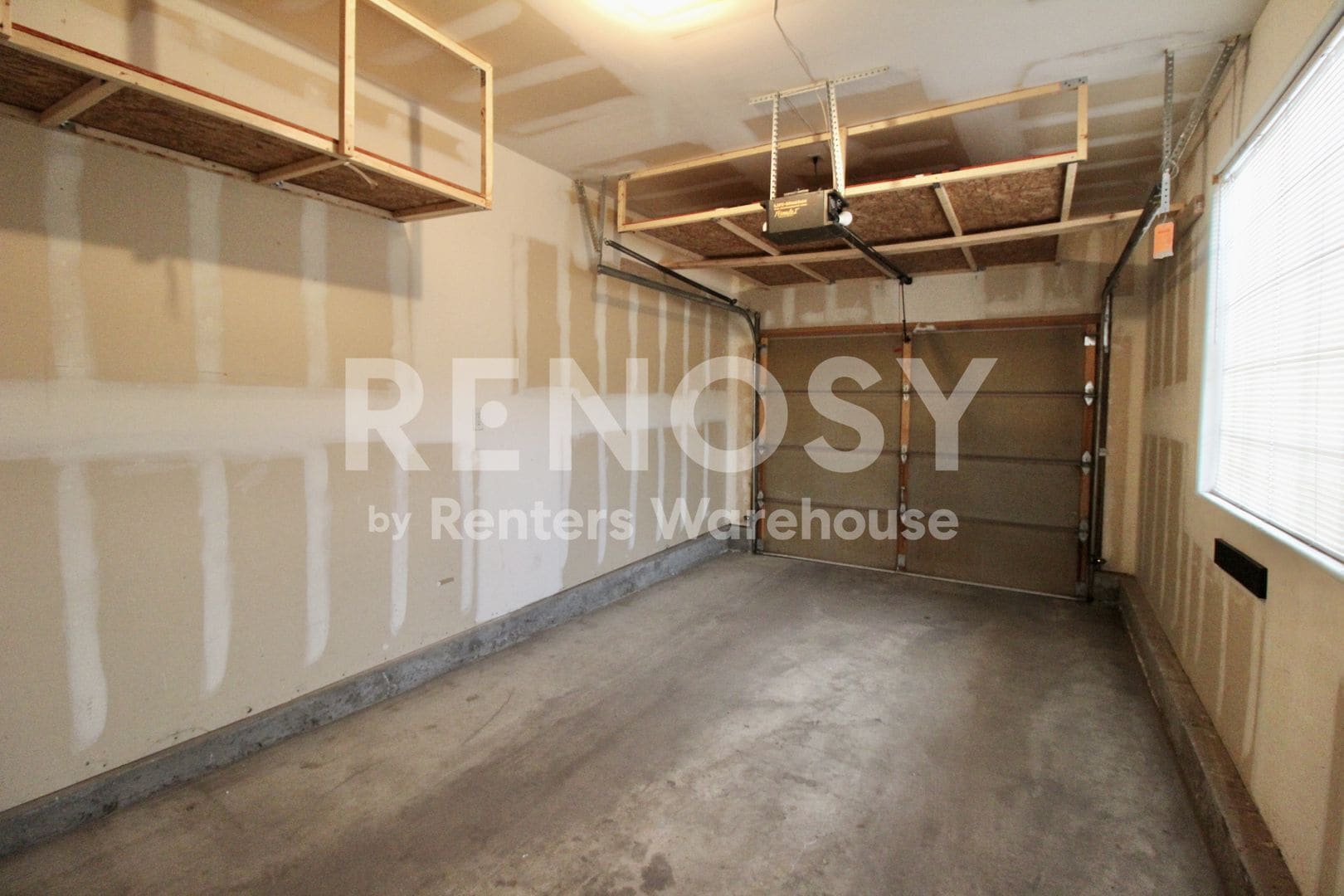 Building Photo - 3242 E 103rd Dr