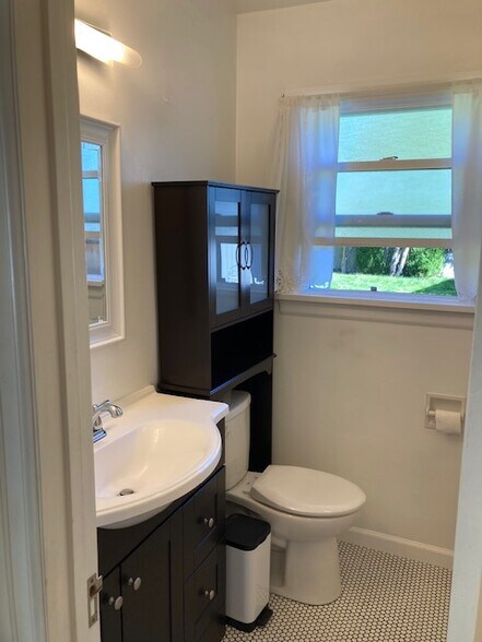 Building Photo - 1522 S 6th St