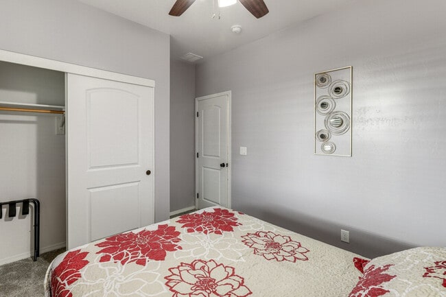 Building Photo - 12281 Pegasus Rd