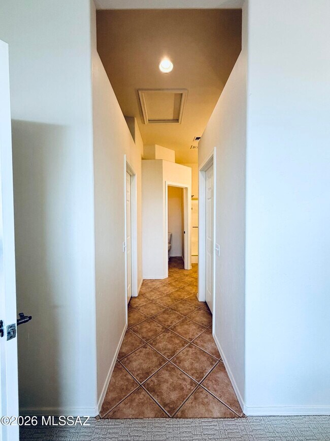 Building Photo - 13009 N Desert Flora Ln