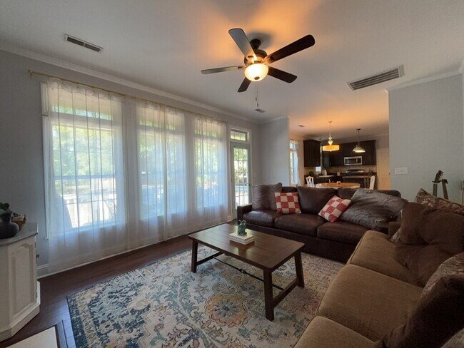 Building Photo - 1009 Ariel Ct