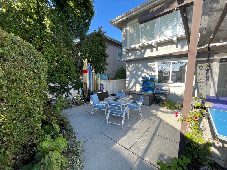 Building Photo - 6899 Evening Song Ct