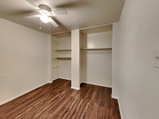 Building Photo - ADORABLE HOME IN ARLINGTON!