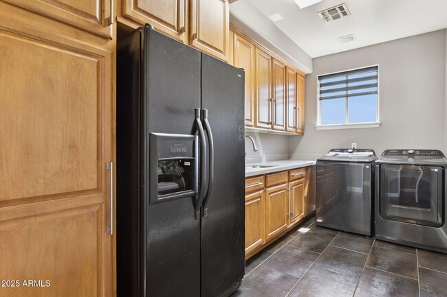 Building Photo - 14216 S 5th St