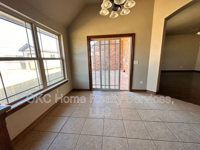 Building Photo - 13201 SW 2nd Terrace