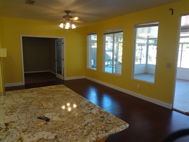 Building Photo - 4 br, 3.5 bath House - 2053 North Bend Drive