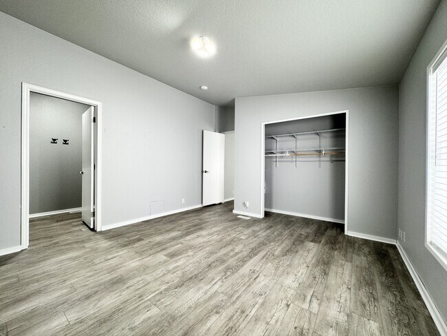 Building Photo - 9500 SW Old Highway 47