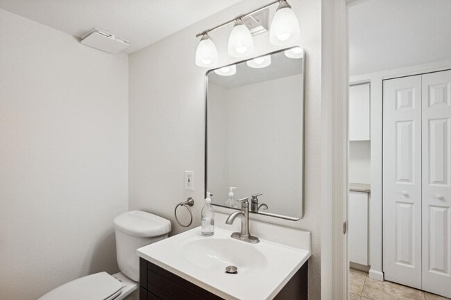 Building Photo - 5111 N 83rd St