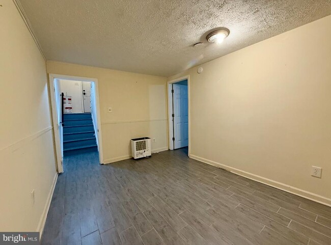 Building Photo - 9531 Burdett Rd