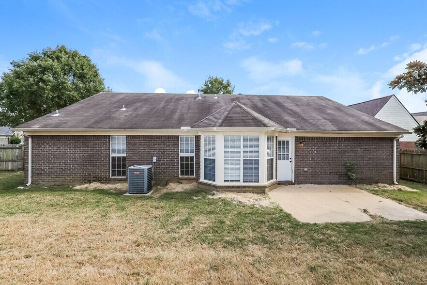 Building Photo - 13202 Claybourne Cove