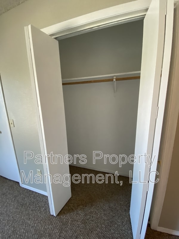 Building Photo - 1645 N Dawn Dr