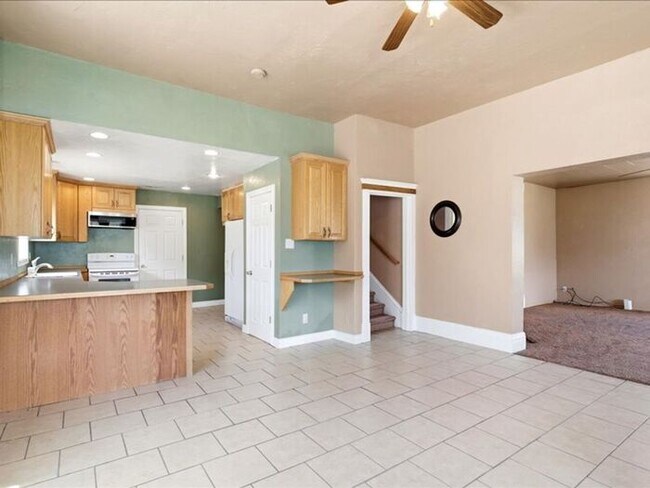 Building Photo - North Salt Lake 4 bed 3 bath home