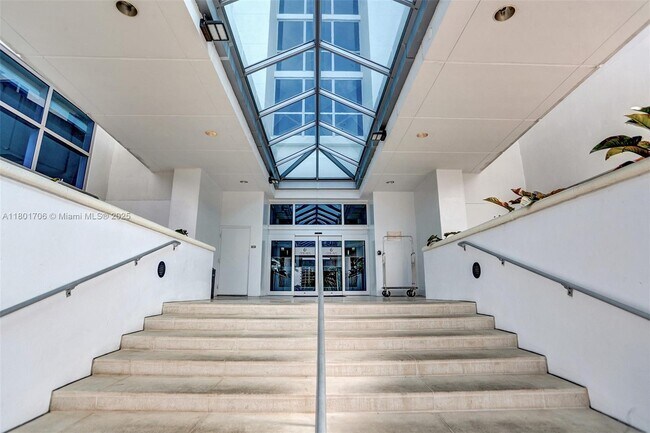 Building Photo - 3101 S Ocean Dr