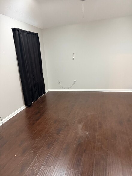 Building Photo - 1822 Laurel Oaks Dr