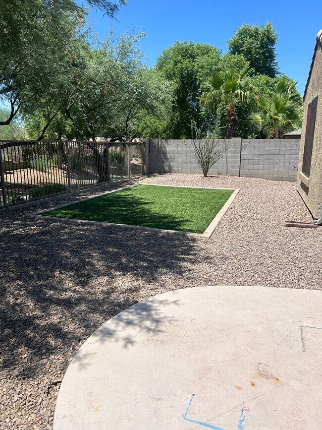 Building Photo - 4775 E Cloudburst Ct