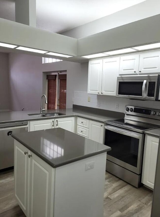 Building Photo - 7748 Burnet Ln