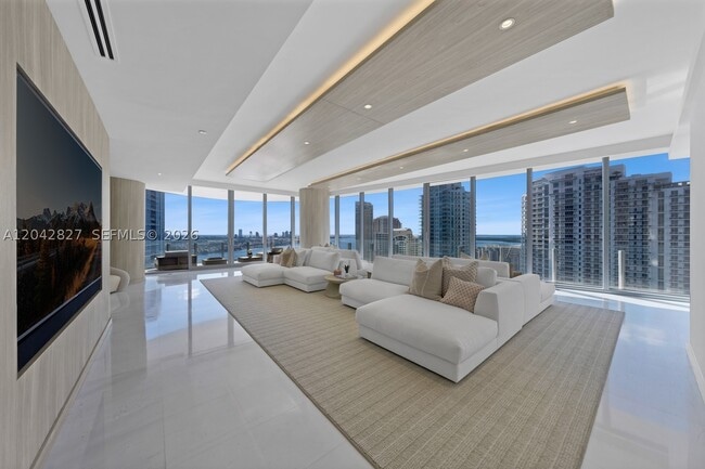 Building Photo - 300 Biscayne Blvd