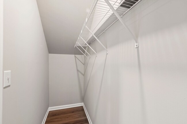 Building Photo - Modern 3-Bedroom Townhome with Luxury Fini...