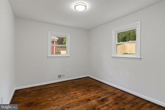 Building Photo - 2711 Groveton St