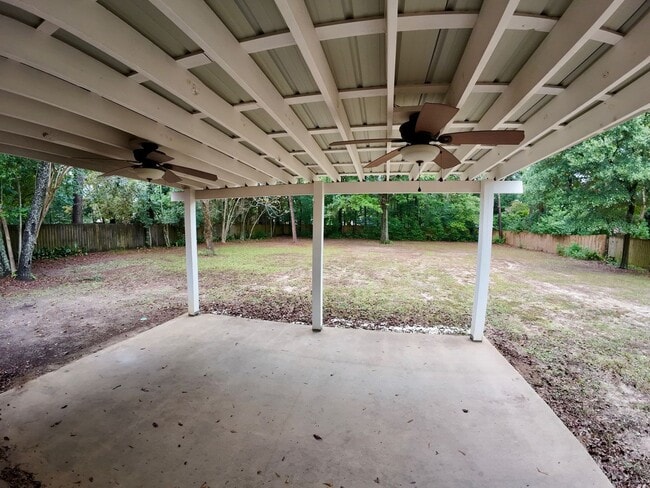 Building Photo - 3/1 Brick Home Near USA Campus w/ Carport & Fenced-In yard