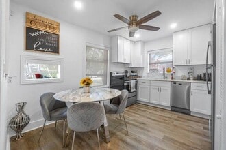 Building Photo - 26 NE 10th St