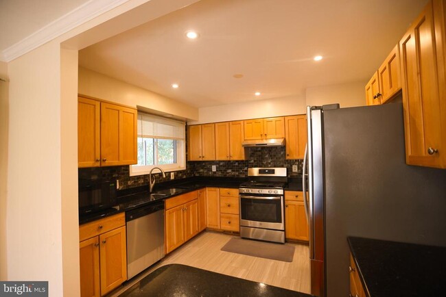 Primary Photo - 7612 Newcastle Dr