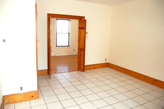 Building Photo - 504 Washington St