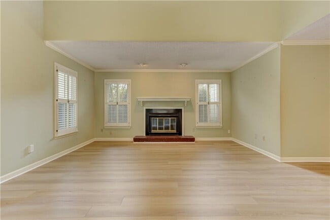Building Photo - 60 Heartwood Dr NE