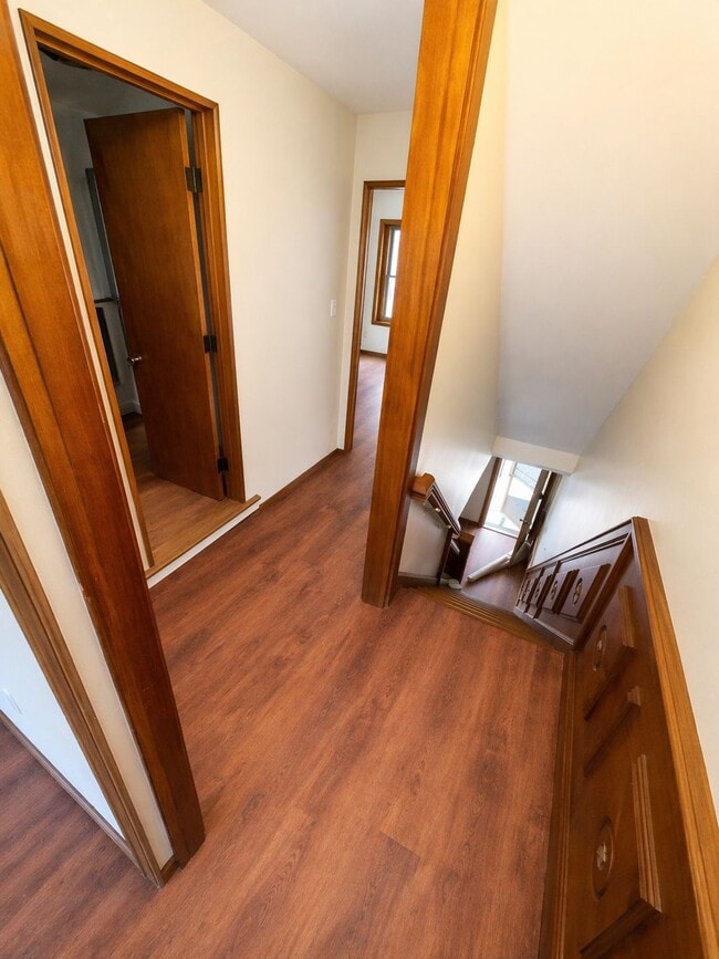 Building Photo - 748 S Hall St