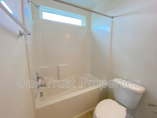 Building Photo - 9054 Parlor Dr