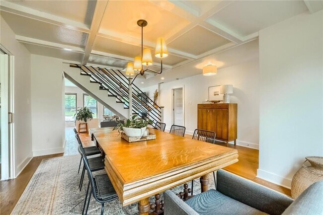 Building Photo - 1524 Sheridan Trail