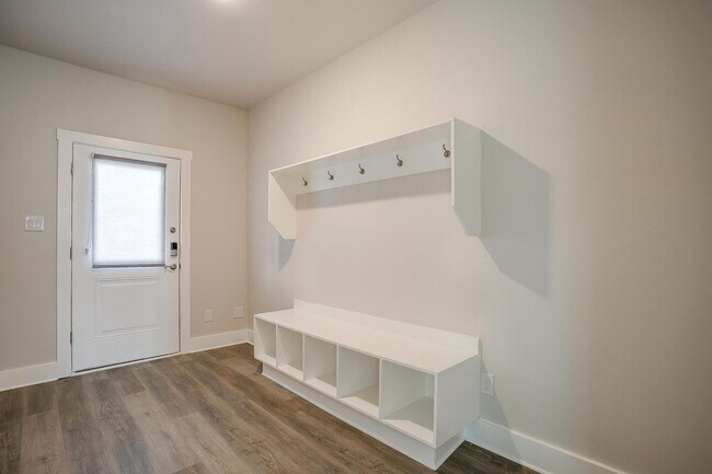 Building Photo - 2341 Benbrook Blvd