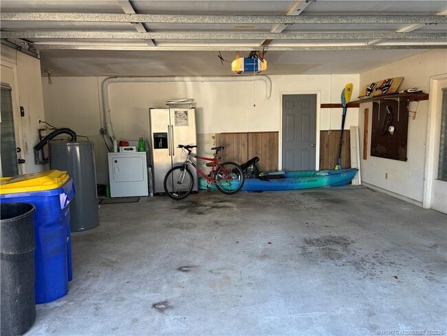 Building Photo - 1346 NW Pine Ridge Trail