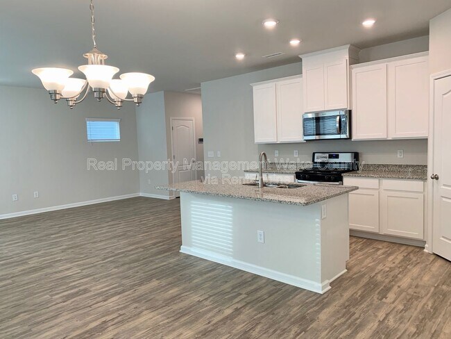 Building Photo - 3116 Lake Barkley Way