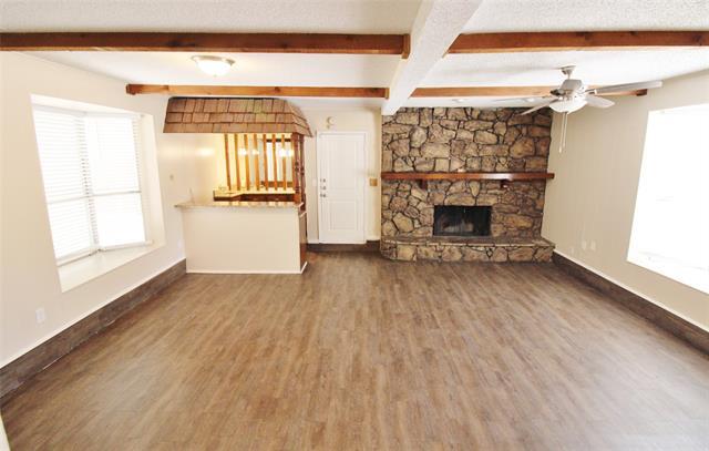 Building Photo - 900 Valley Ridge Dr