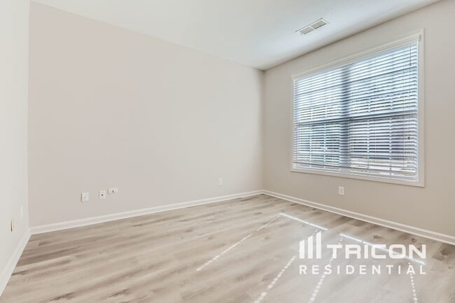 Building Photo - 129 Keswick Manor Dr