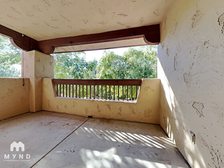 Building Photo - 1351 N Pleasant Dr
