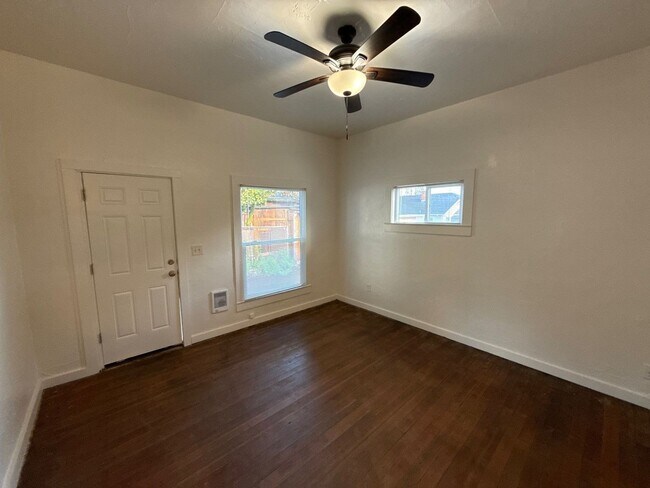 Building Photo - 1353 Commercial St SE