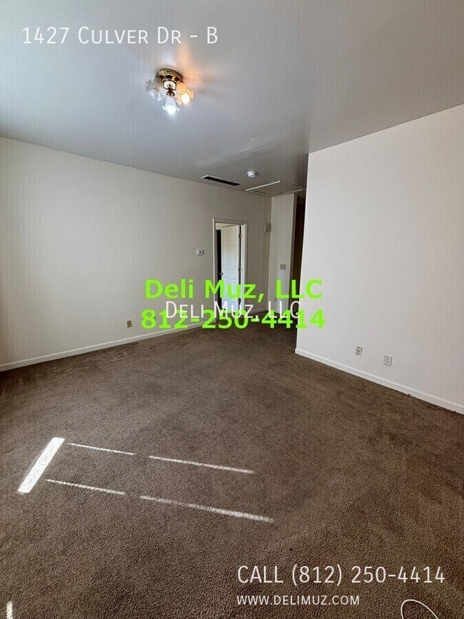 Building Photo - 1427 Culver Dr