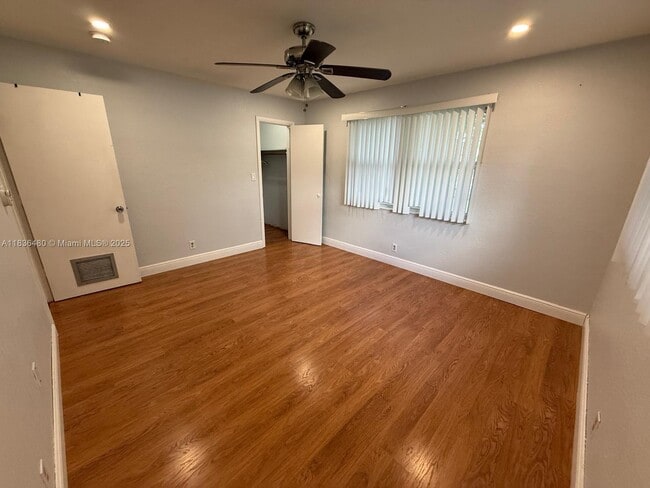 Building Photo - 4281 NW 35th Terrace