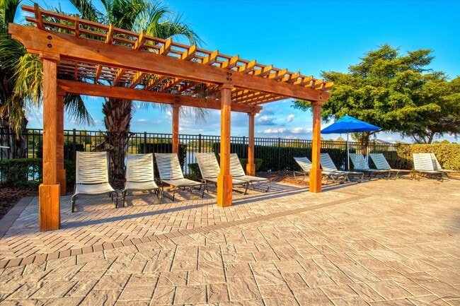 Building Photo - 5709 Silver Sun Dr