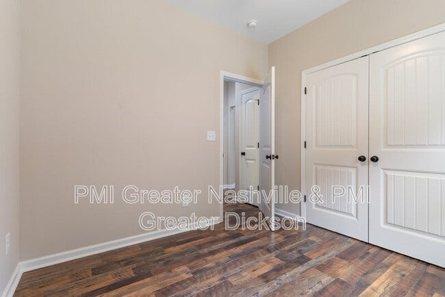 Building Photo - 218 Mike St